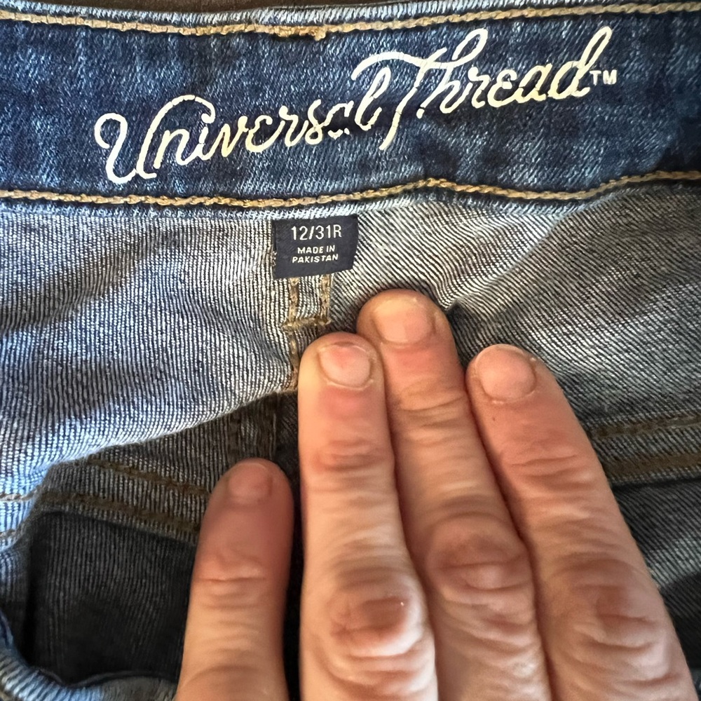 Old navy jeans - Picture 2 of 3